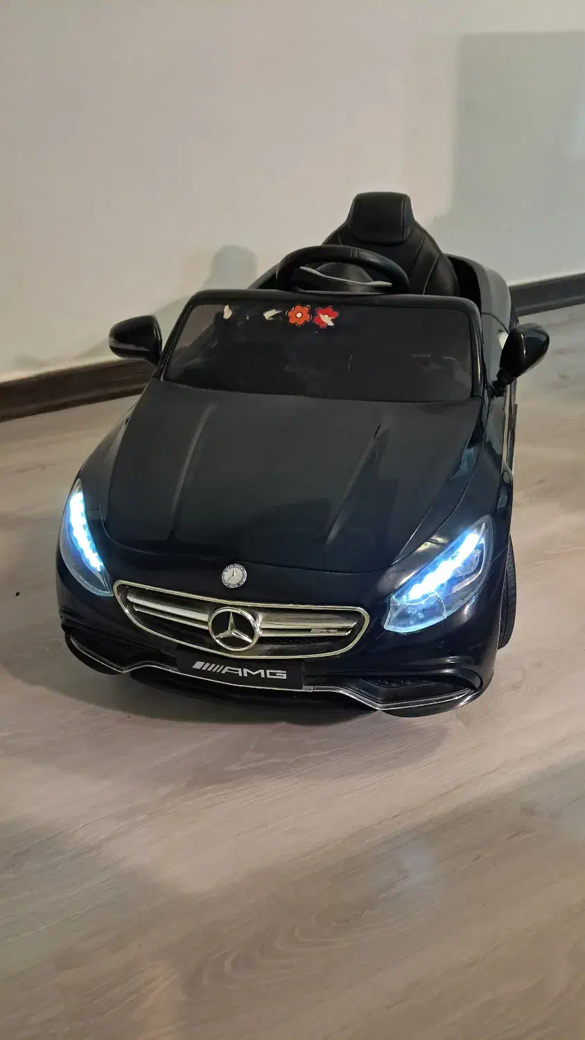 ماشین شارژی بنز|اسباب‌‌بازی|رشت, کاکتوس|دیوار