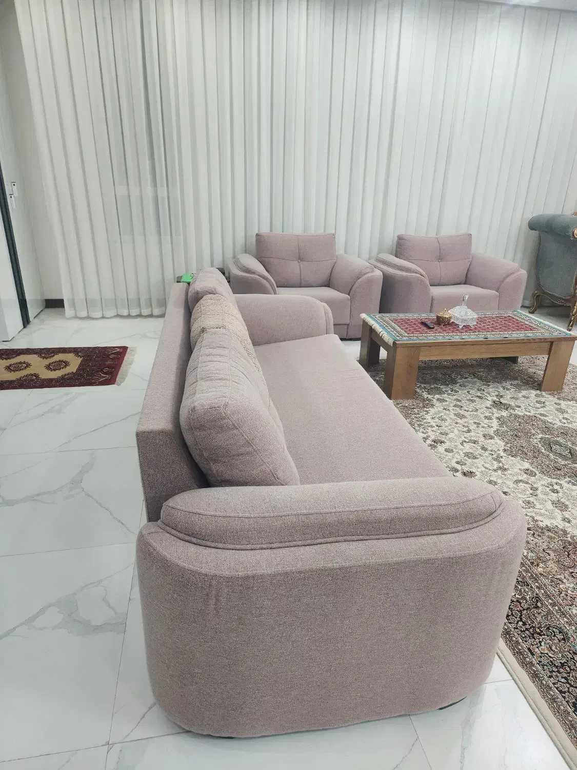 فروش مبل راحتی ۷ نفره|مبلمان خانگی و میز عسلی|شیروان (خراسان), |دیوار