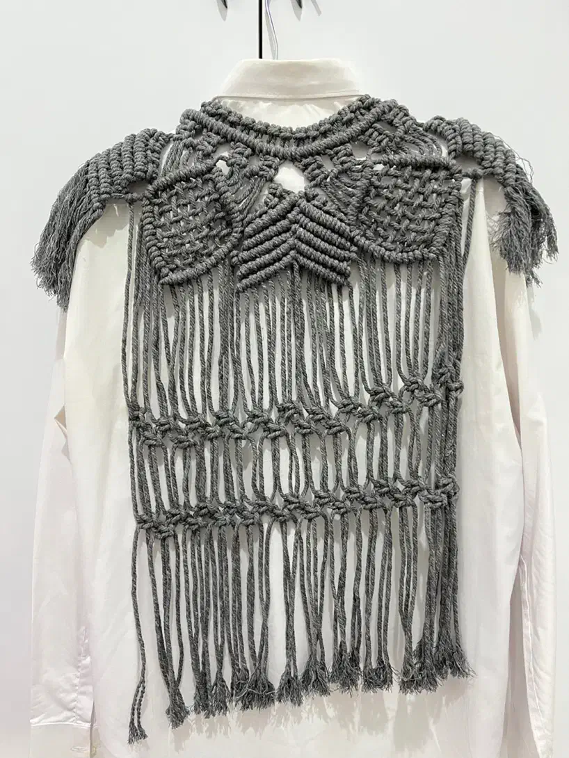 مکرومه ( لباس)|لباس|مشهد, شهرک لشکر (شهرک غرب)|دیوار