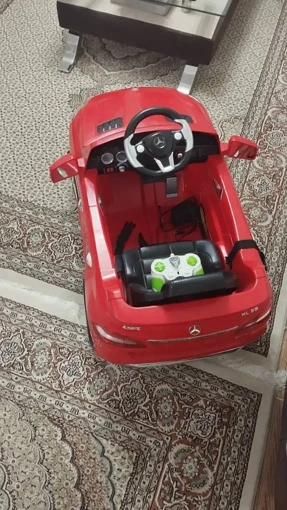 ماشین شارژی در حد نو|اسباببازی بچه|رشت, جهاد|دیوار