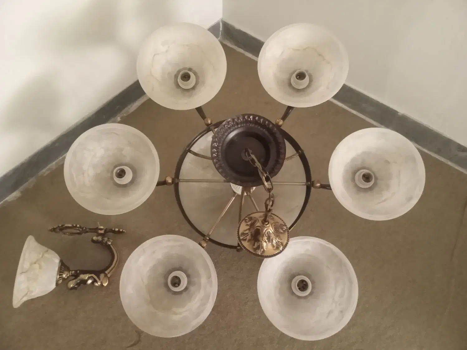 لوستر برنزی و دیوارکوب|لوستر و چراغ آویز|لاهیجان, رجایی|دیوار