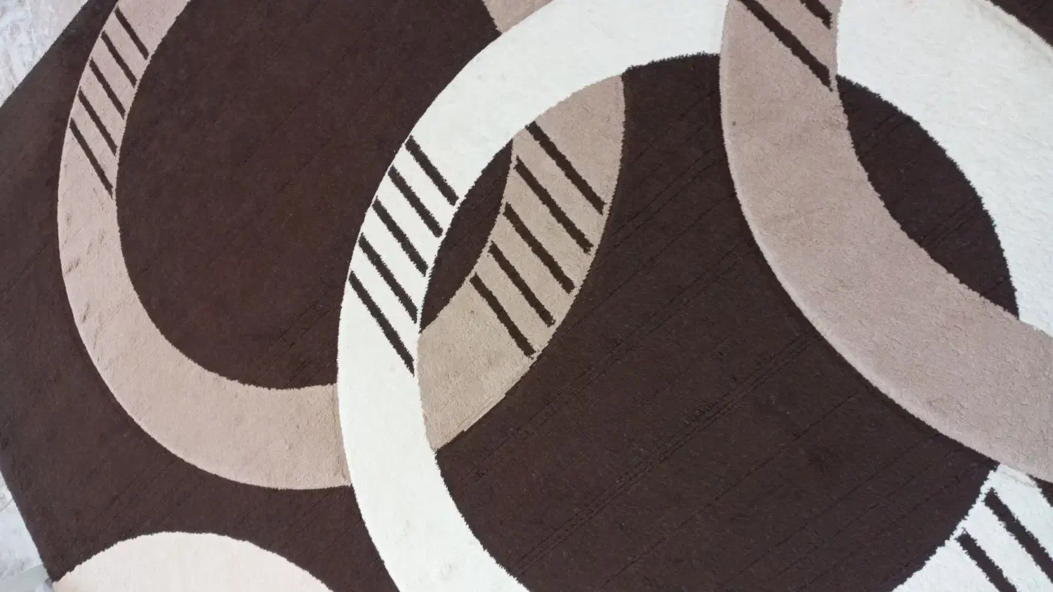 گلیم در حد نو|گلیم، جاجیم، گبه|ایلام, |دیوار