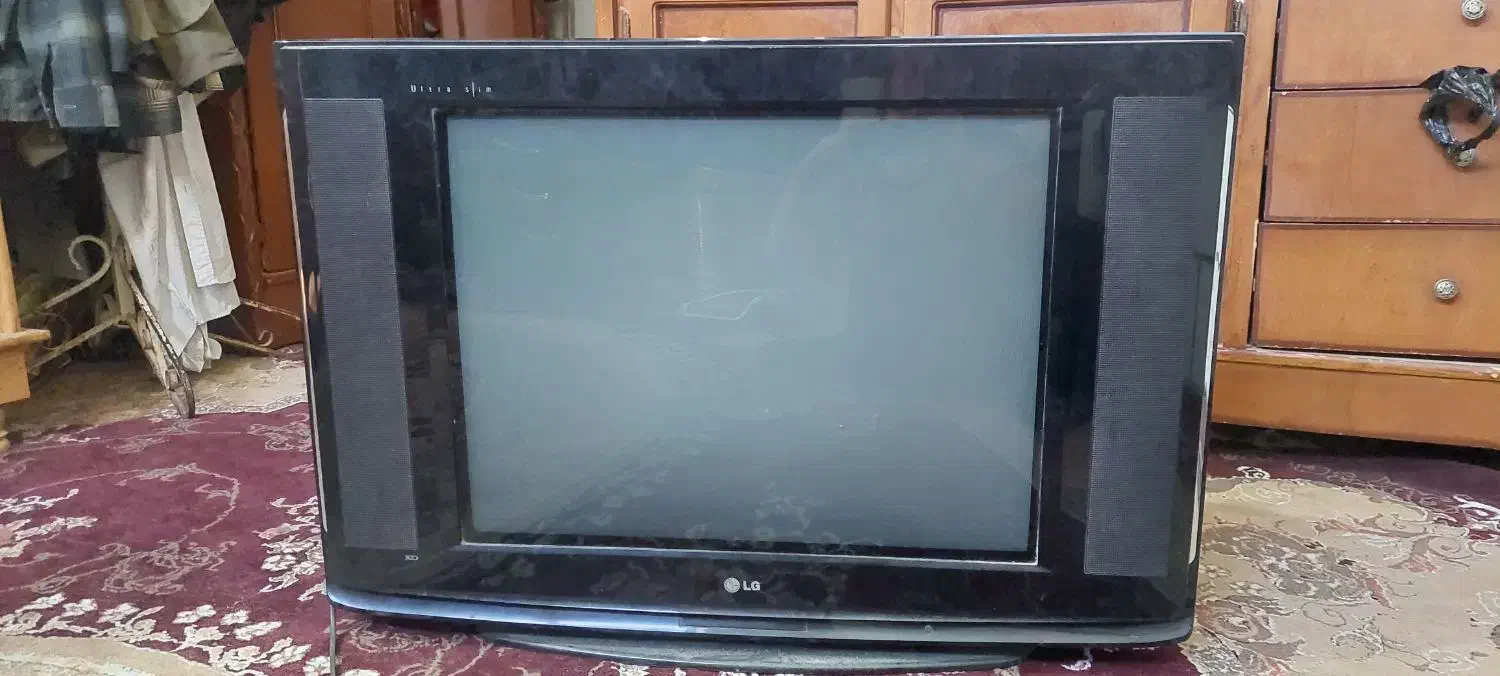 تلویزیون رنگی ۳۲ اینچ|تلویزیون و پروژکتور|کازرون, |دیوار