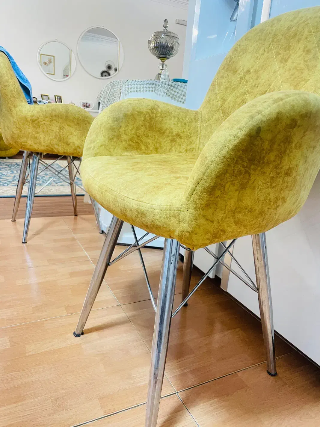 صندلی|مبلمان اداری|نیشابور, فرح بخش|دیوار