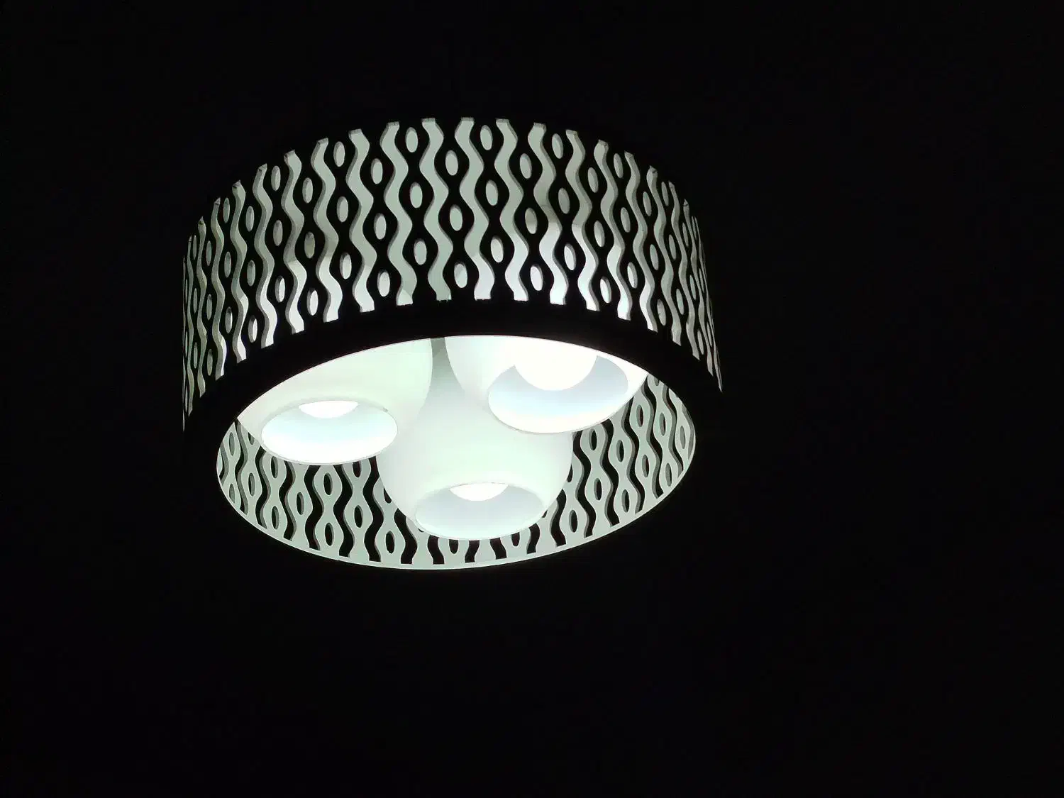 لوستر  چوبی و مدرن|لوستر و چراغ آویز|پردیس, فاز ۱|دیوار