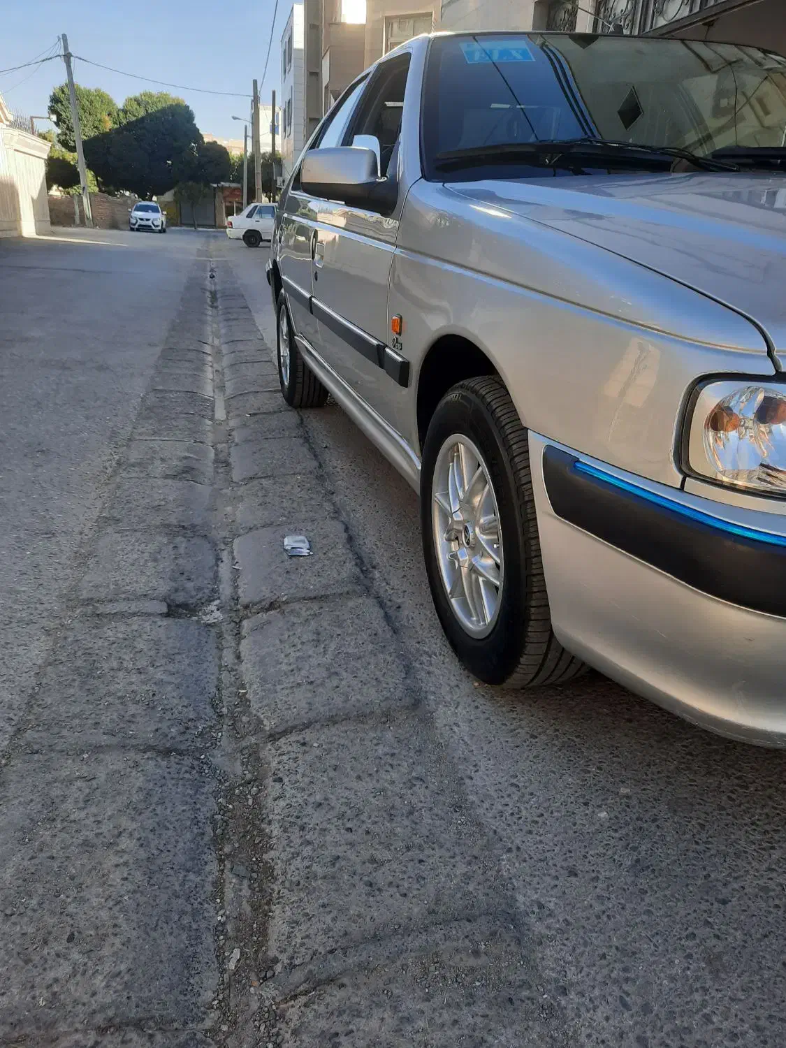 پژو پارس نقره ای عتیقه واقعی|خودرو سواری و وانت|قروه, |دیوار