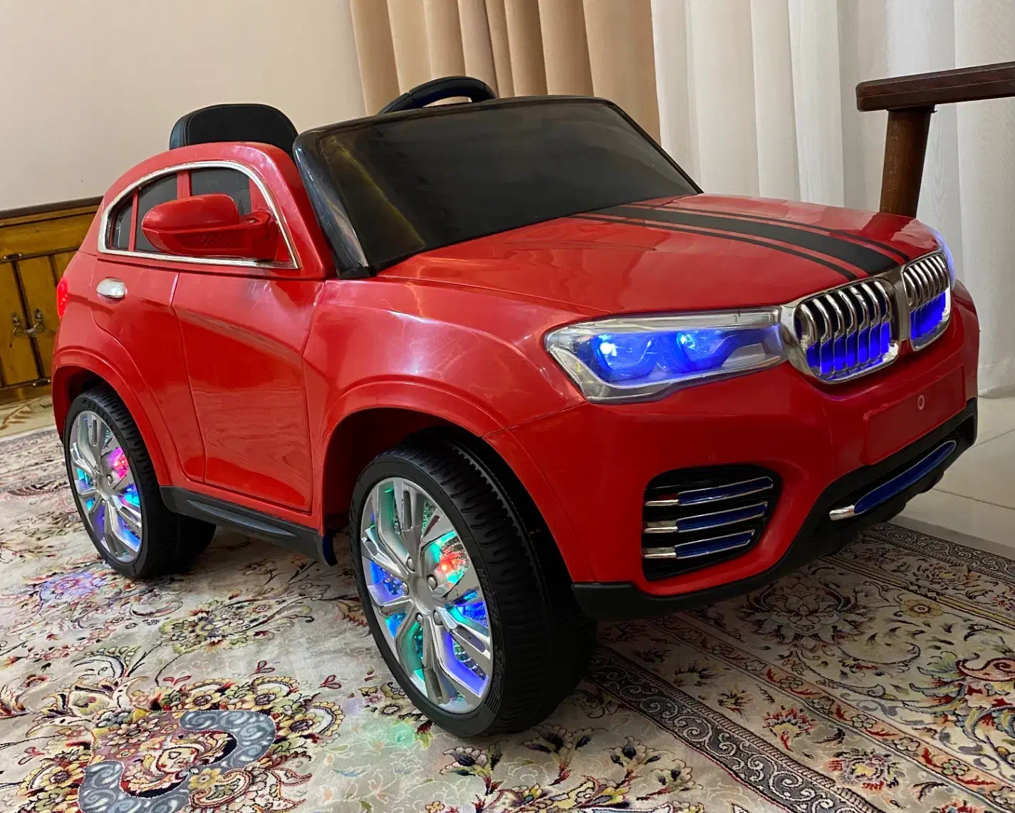 ماشین شارژی|اسباب‌بازی بچه|تربت‌حیدریه, شهرک ولیعصر|دیوار