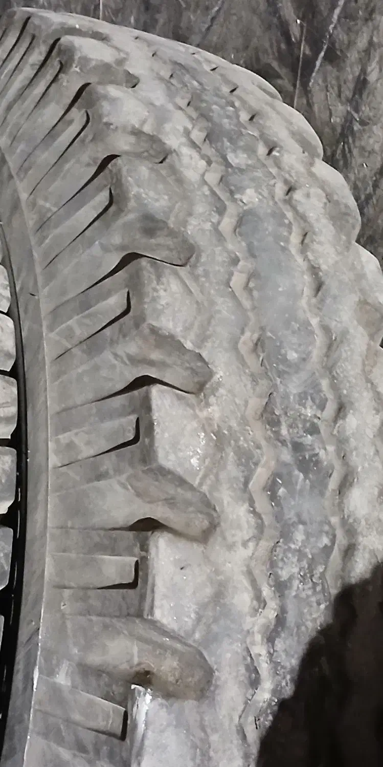 ۳۰ عدد لاستیک ۱۲/۲۴ نخی در حد ۴۰یا۵۰یا۶۰ درصد|قطعات یدکی و لوازم جانبی|شیراز, شهرک صنعتی شیراز|دیوار