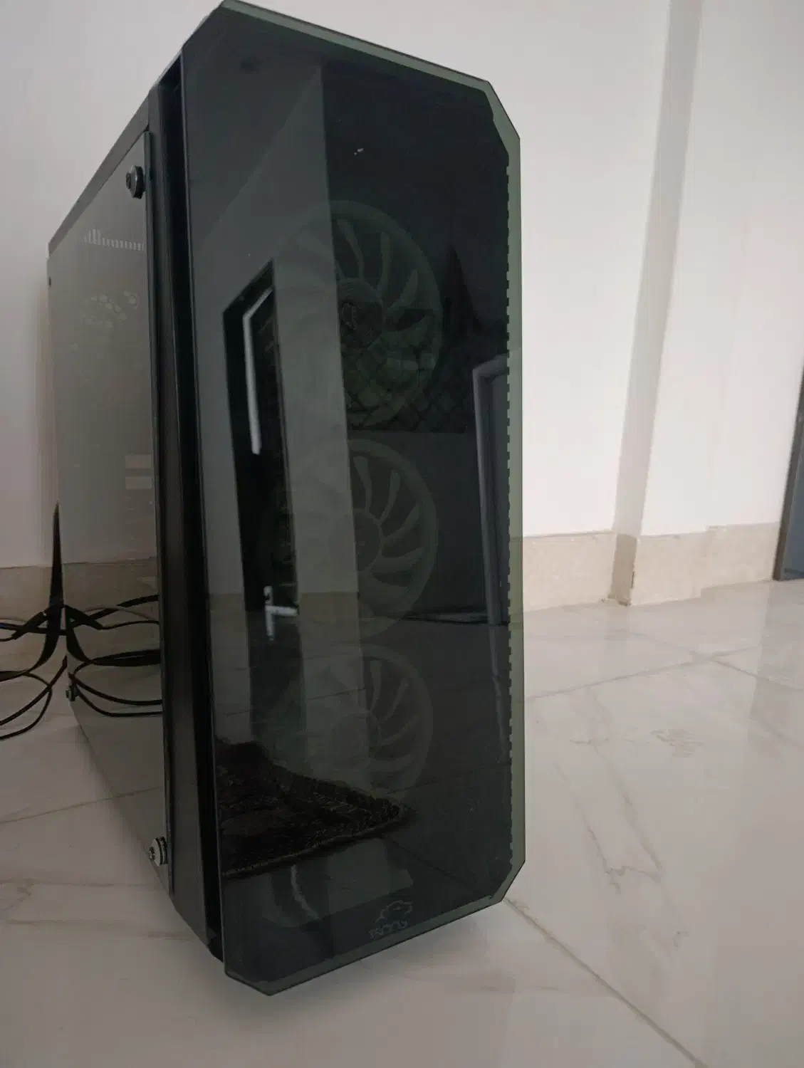 کامپیوتر|رایانه رومیزی|خواف, |دیوار