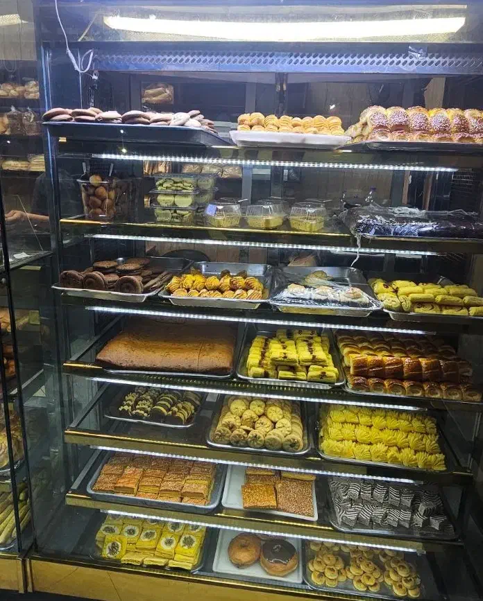 فرکار و وردست ماهر نان باگت|استخدام خدمات فروشگاه و رستوران|بندرعباس, |دیوار