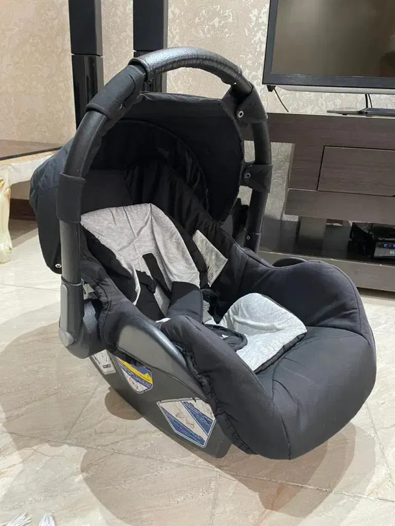 کریر نوزادی وراکر|کالسکه و لوازم جانبی|اندیشه, اندیشه فاز ۴|دیوار