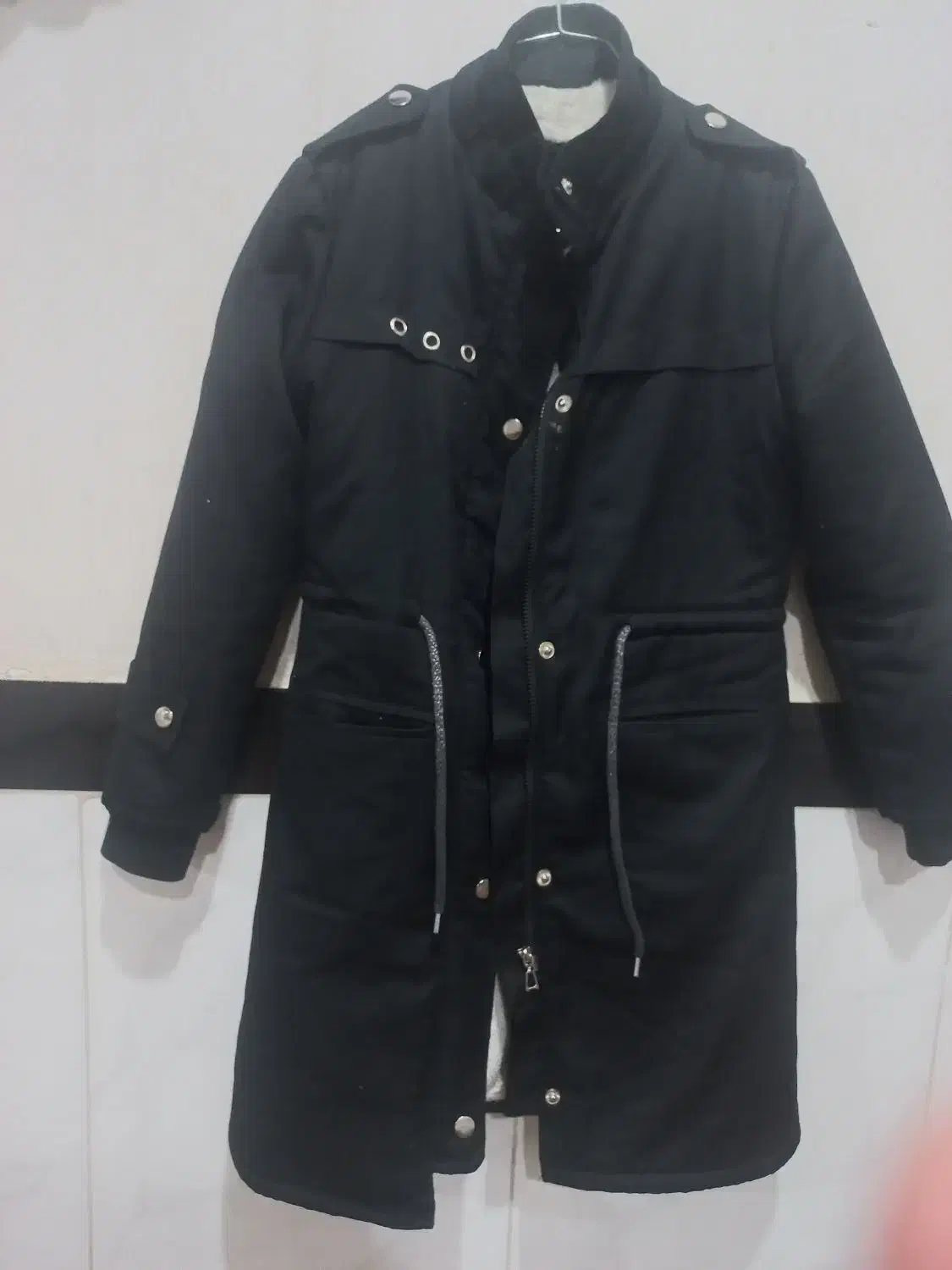 کاپشن|لباس|جوانرود, |دیوار