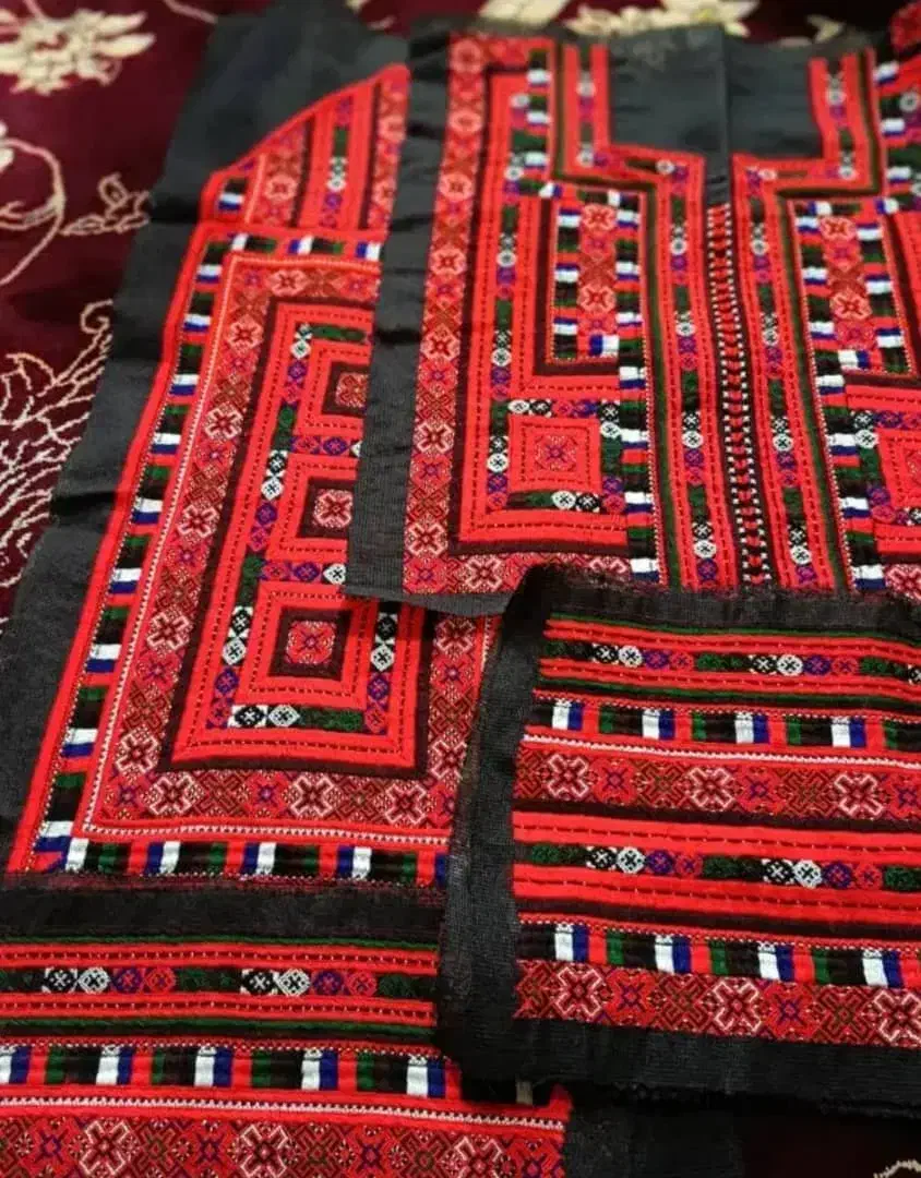 زی آستین خاش.هستن ارسال میشه|لباس|کنارک, |دیوار