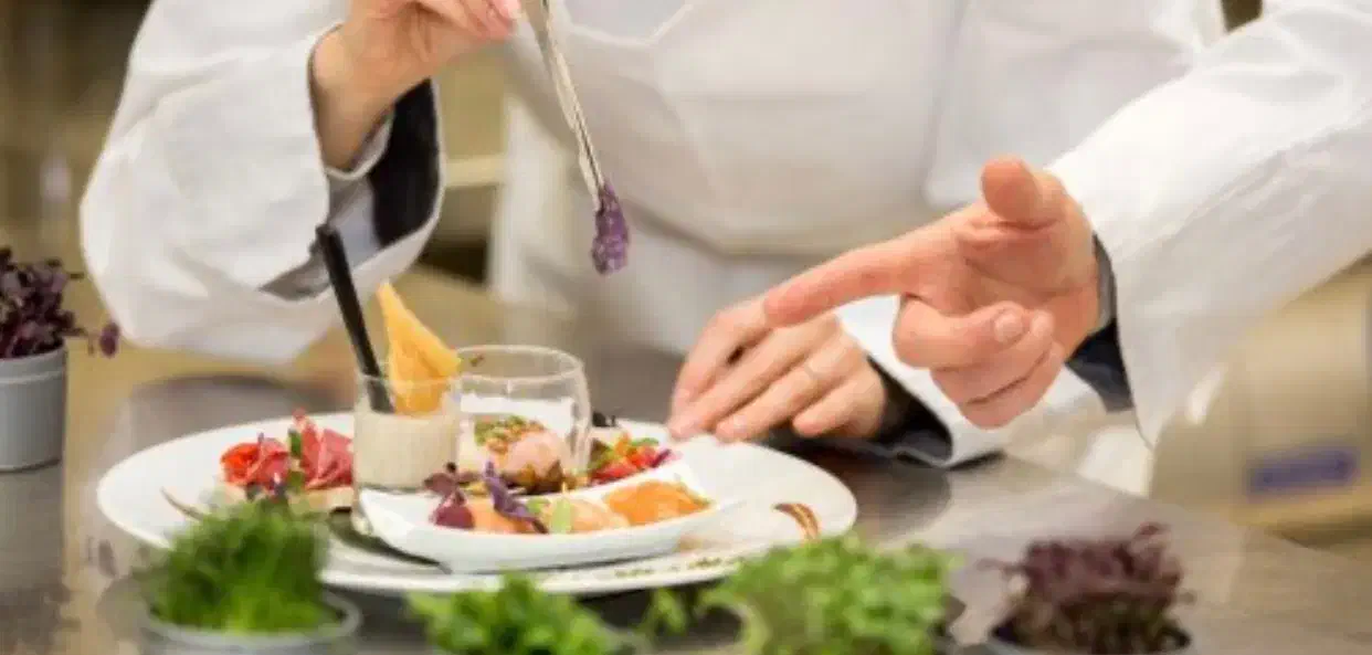 کارگر ساده آشپزخانه|استخدام خدمات فروشگاه و رستوران|تهران, گیشا|دیوار