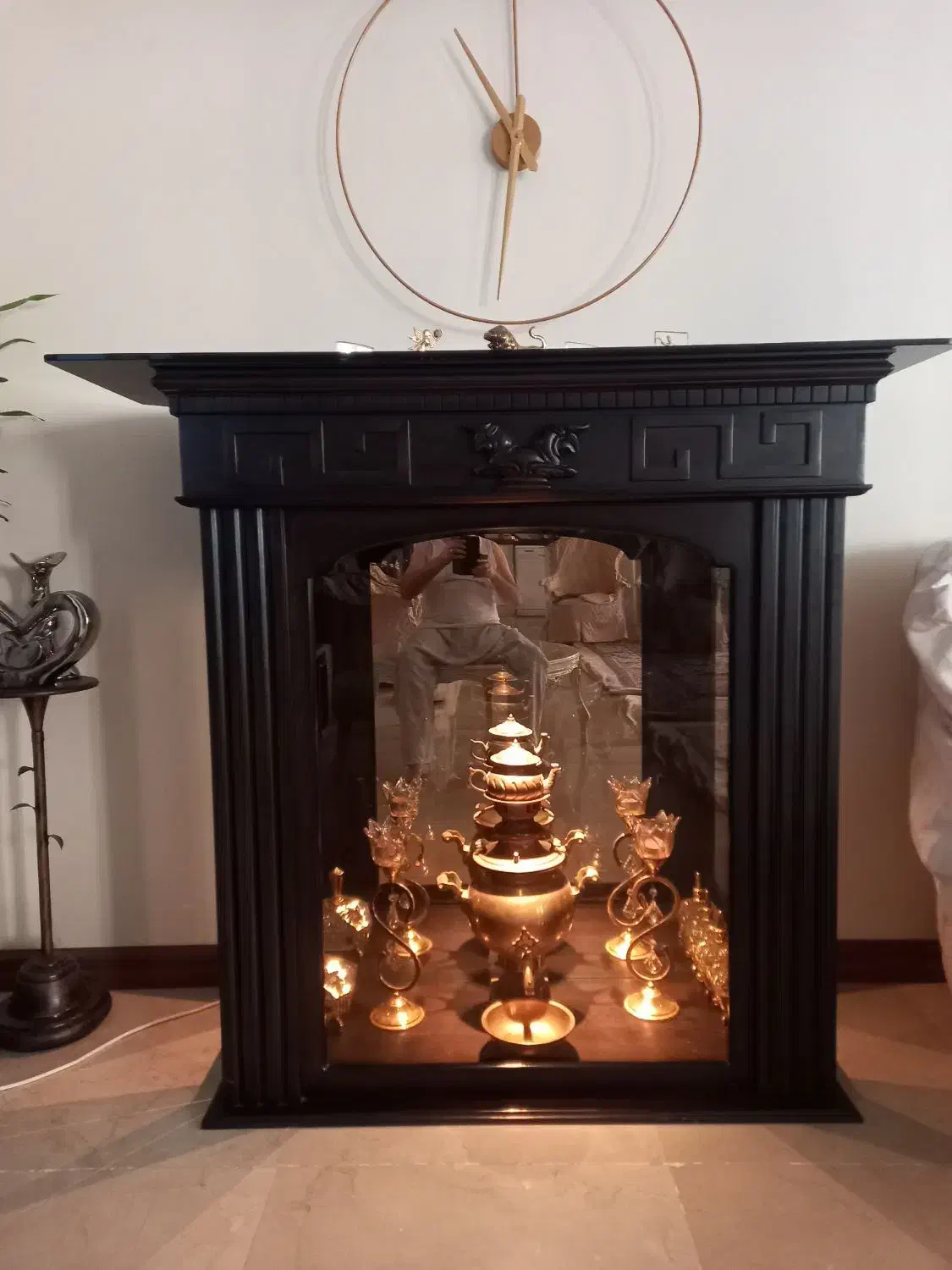 ویترین و بوفه طرح شومینه هخامنشی سالنی تزئینی|بوفه، ویترین، کنسول|تهران, جنتآباد شمالی|دیوار