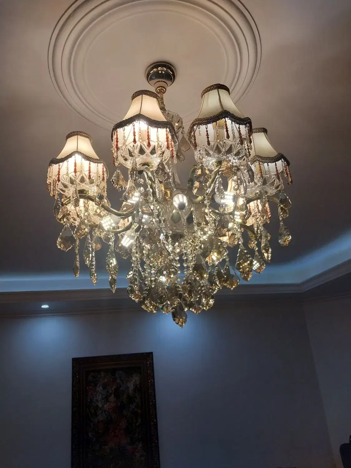 یک عدد لوستر با یک دیوار کوب|لوستر و چراغ آویز|تهران, زرکش|دیوار