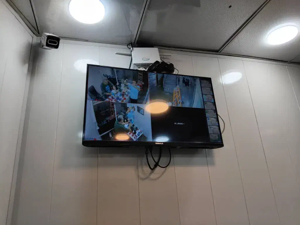 دوربین مداربسته برند شارپ میکروفون دار رنگی|دوربین مداربسته|اصفهان, خواجو|دیوار