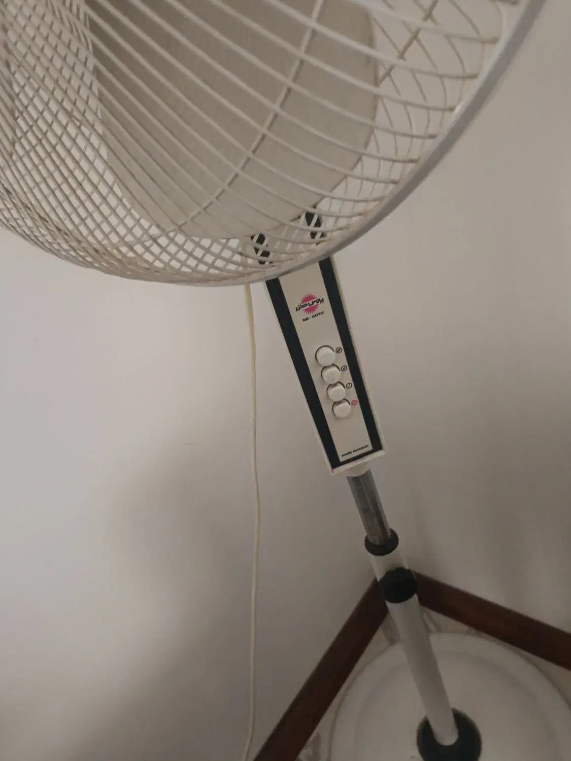 پنکه پارس خزر پایه بلند|پنکه و تصفیهکنندهٔ هوا|تهران, دولتخواه جنوبی|دیوار