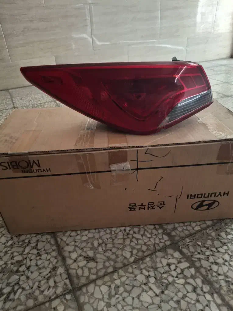 چراغ  عقب تیبا 2 چراغ عقب سونوتا وای اف وسپر عقب|قطعات یدکی و لوازم جانبی|تهران, مینای شمالی (مخبر)|دیوار