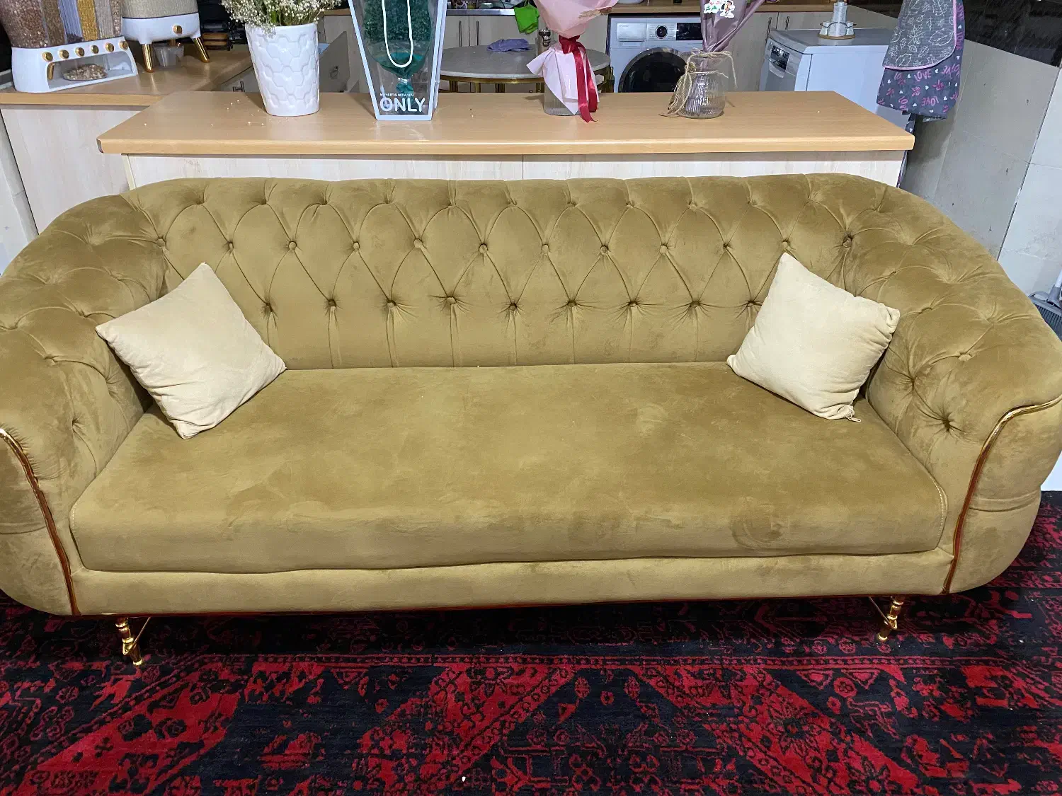 مبل راحتی|مبلمان خانگی و میز عسلی|پرند, فاز ۳|دیوار