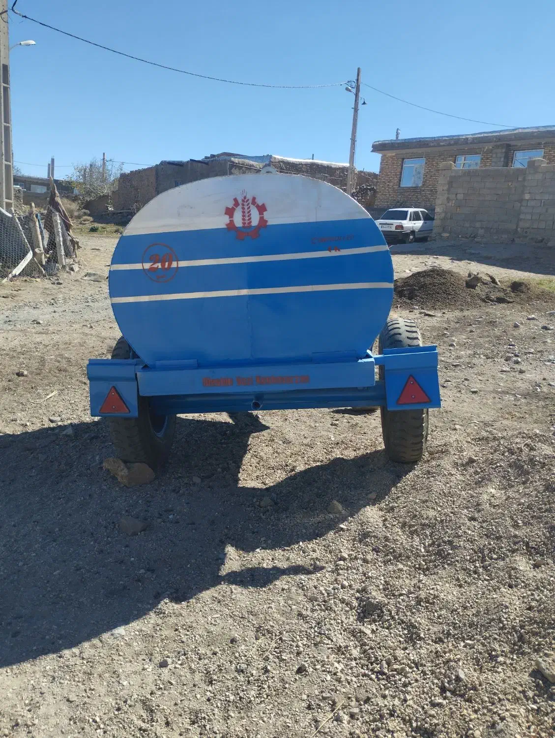 تانکر آب2000لیتری کششی|ماشین‌آلات صنعتی|ماهنشان, |دیوار