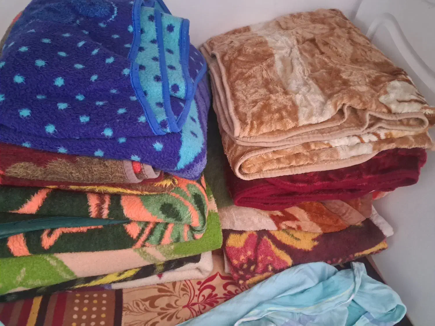 پتو باربری و نگهبانی|رختخواب، بالش، پتو|شیراز, کرونی(خاتونک)|دیوار