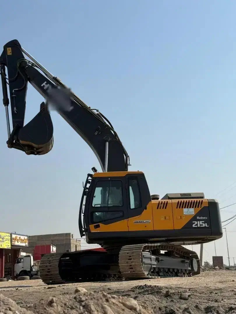 بیل مکانیکی هیوندا ۲۱۵ استیک کوتاه|خودرو سنگین|اهواز, اهواز|دیوار