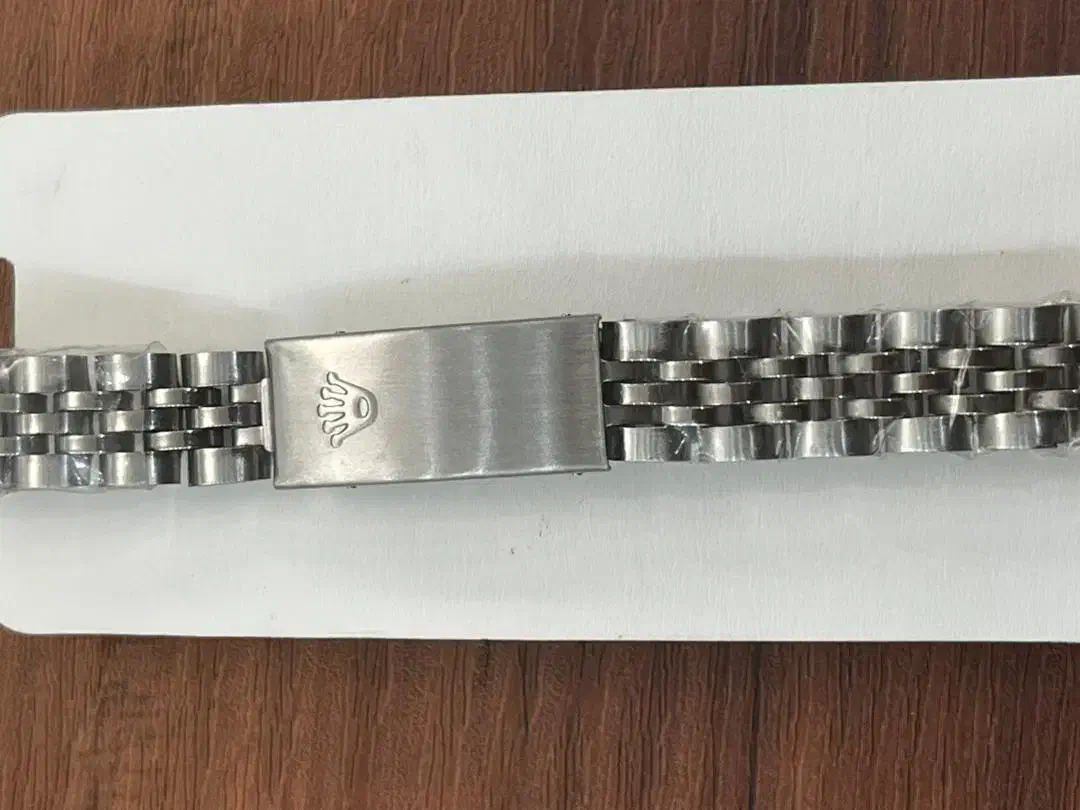 فروش  ساعت زنانه رنگ ثابت کیفیت عالی|ساعت|زرند, |دیوار