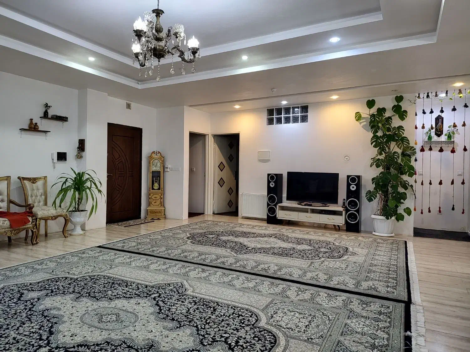 آپارتمان تک واحدی دونبش چهار طبقه|فروش آپارتمان|بجنورد, |دیوار