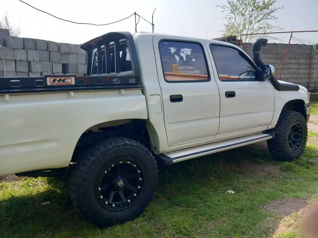 تویوتا هایلوکس ۲۰۰۱ تایگر|خودرو سواری و وانت|خشکبیجار, |دیوار