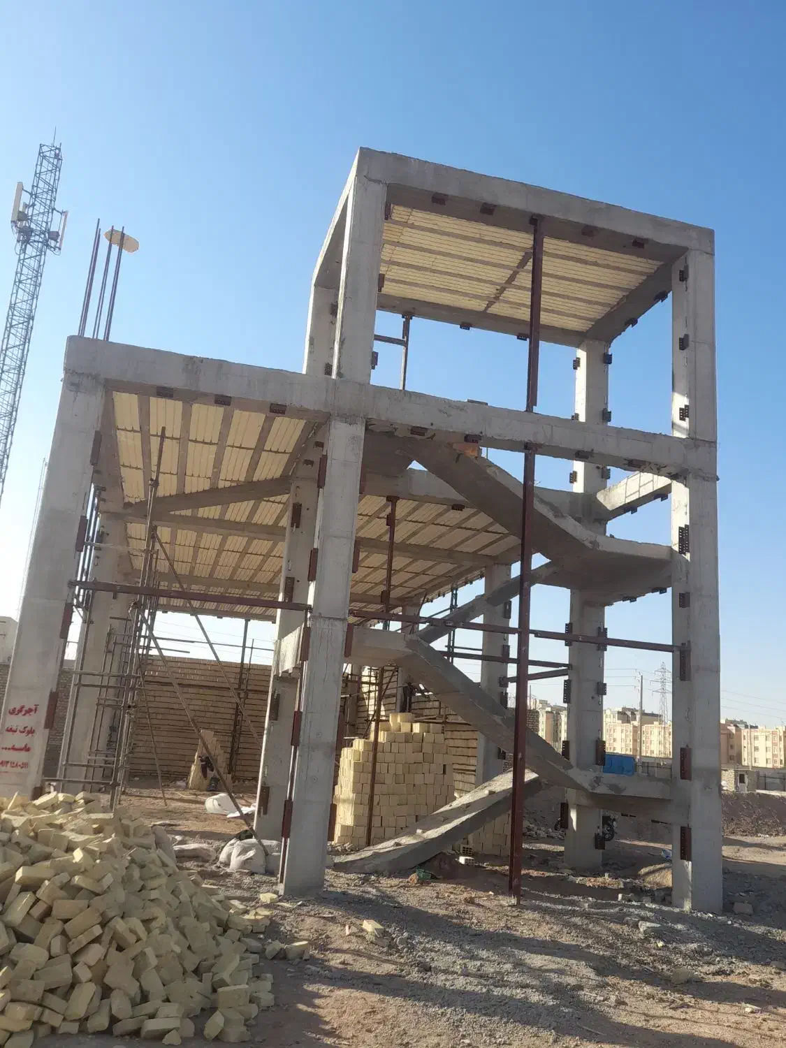 جوشکاری واجرای تخصصی والپست طبق آیین نامه2800|خدمات پیشه و مهارت|یزد, |دیوار