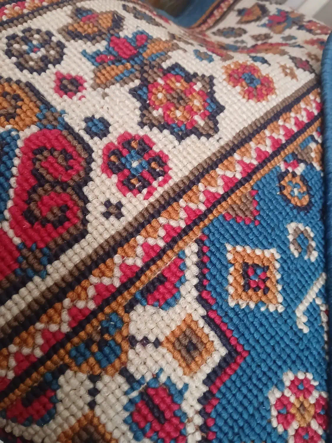 گلیم یک در یک و نیم با دوعدد پادری|گلیم، جاجیم، گبه|لنگرود, |دیوار