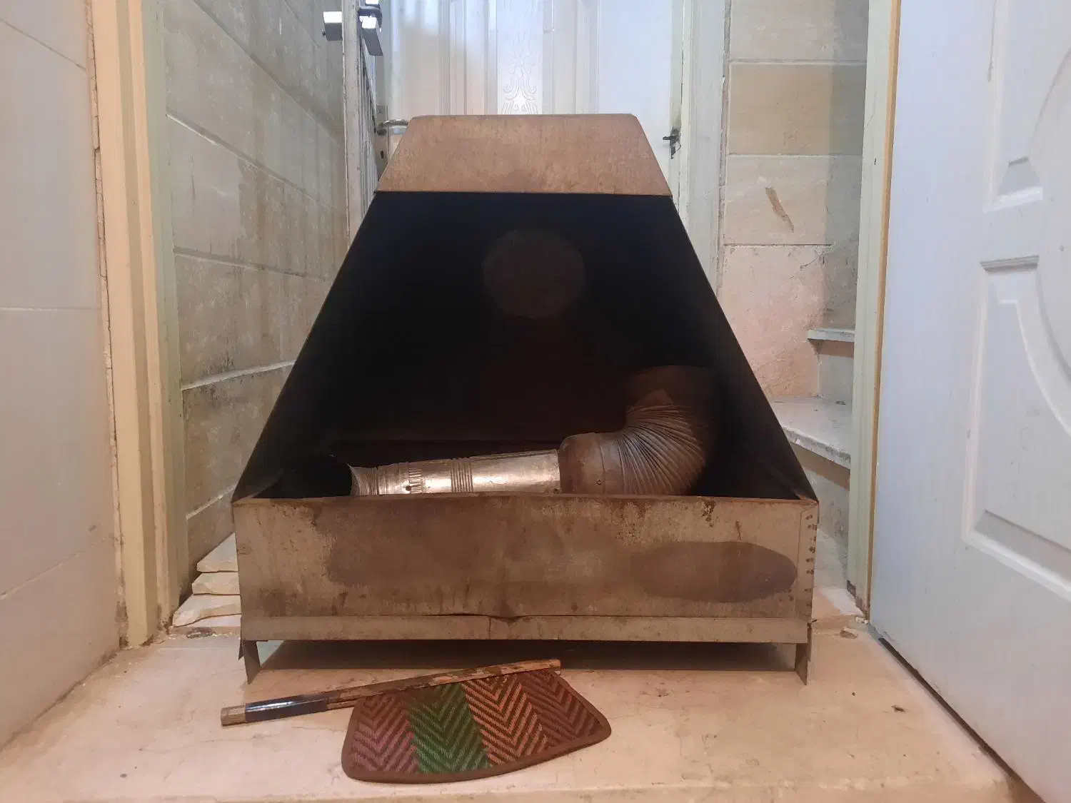 باربیکیو و کباب پز زغالی به‌همراه هود و هواکش|اجاق گاز و لوازم برقی پخت‌وپز|باقرشهر, |دیوار