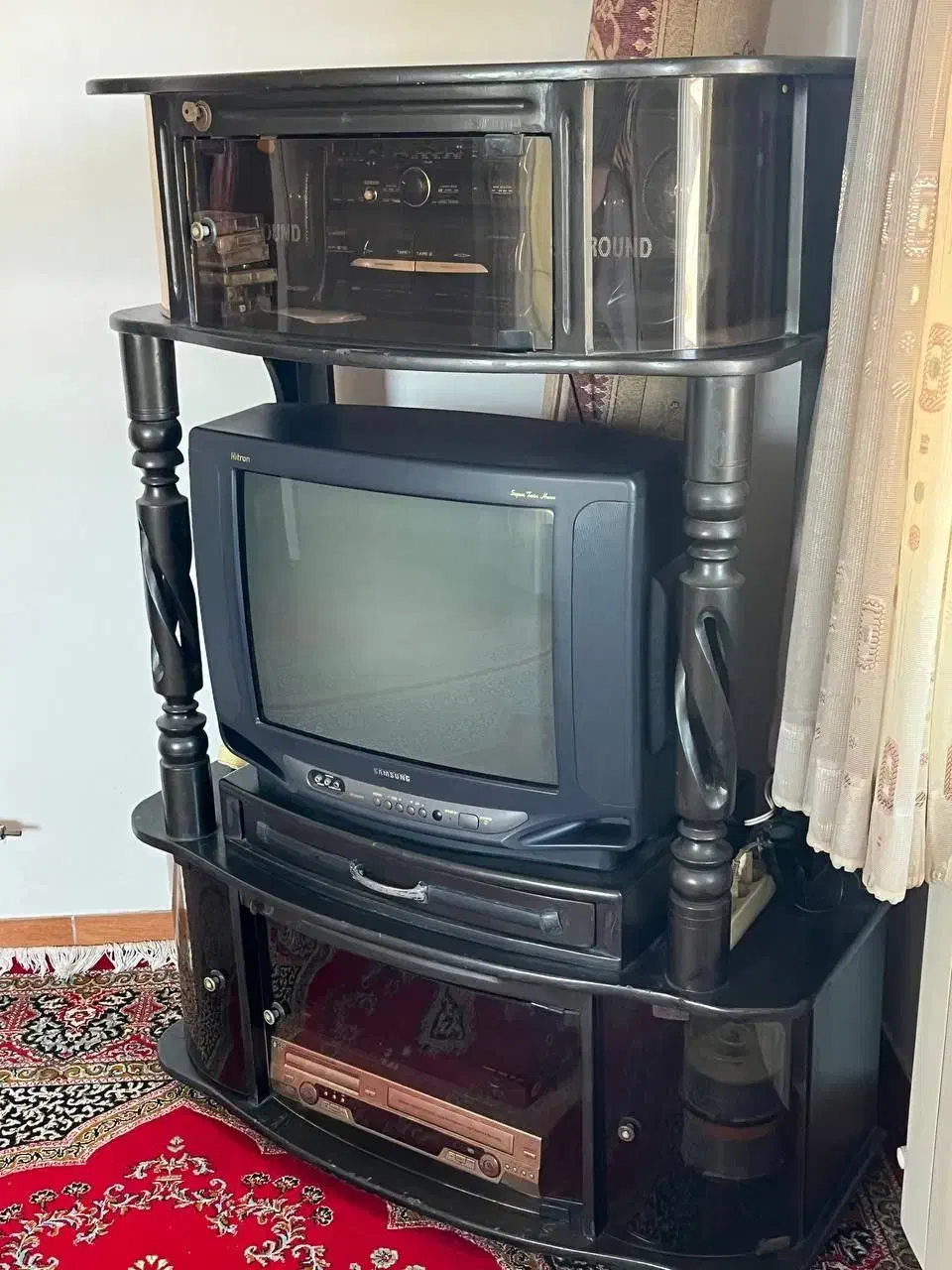 تلویزیون سامسونگ با میز|تلویزیون و پروژکتور|رشت, کوی بیانی|دیوار