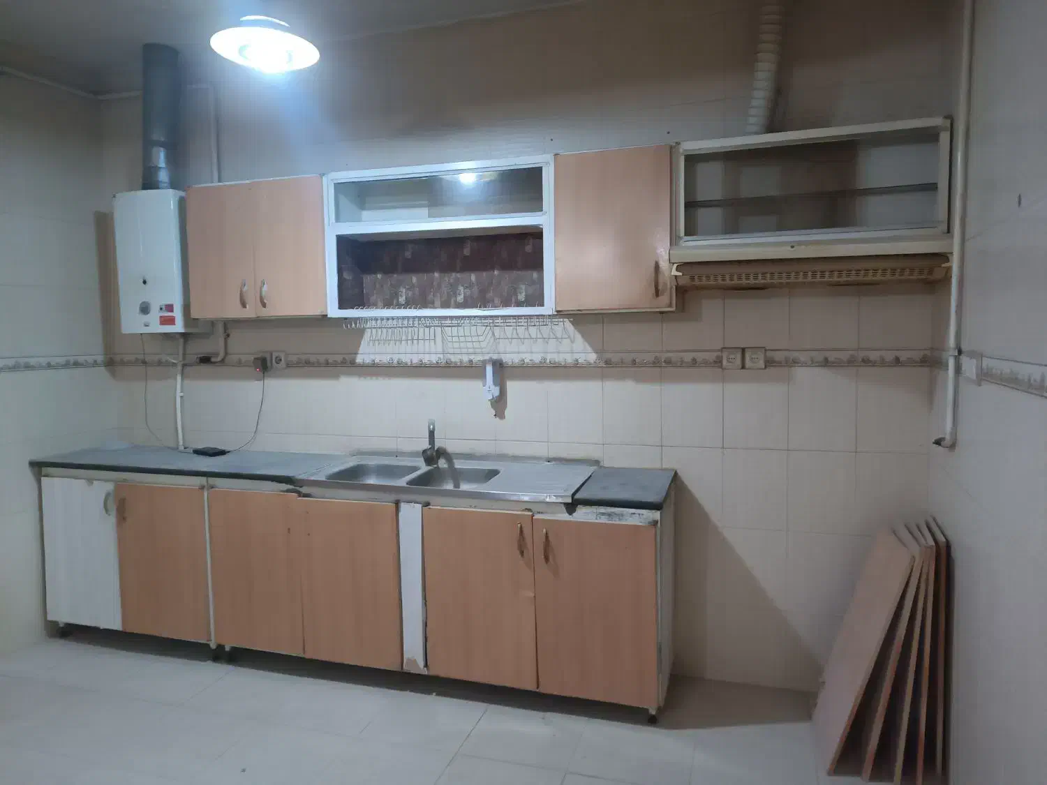 کابینت همراه هودو سینک|آبچکان و نظمدهنده ظروف|بیرجند, |دیوار
