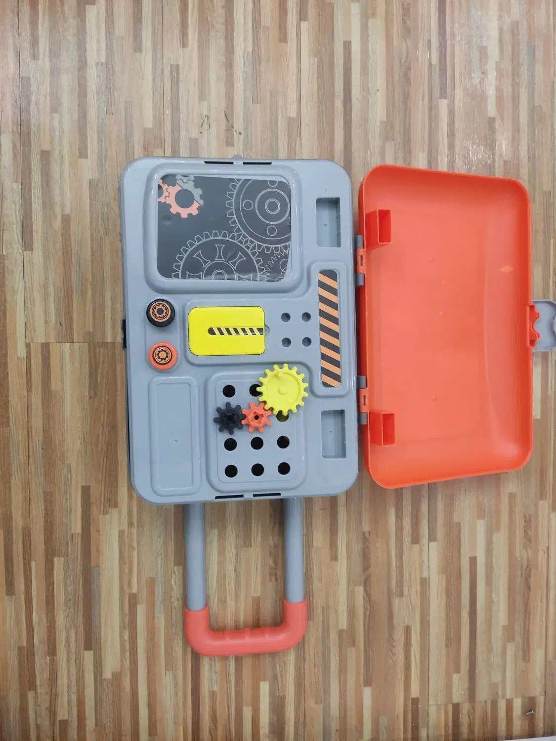 جعبه ابزار چمدانی|اسباب‌بازی بچه|تهران, باشگاه نفت|دیوار