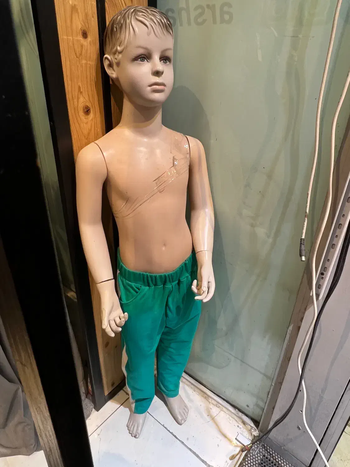 مانکن بچه|فروشگاه و مغازه|اسلامشهر, باغ فیض|دیوار