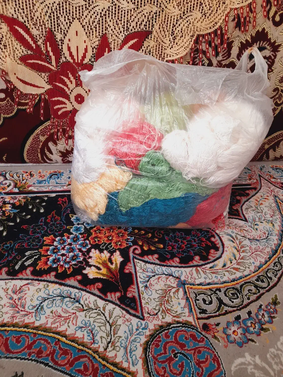 فرش قالیچه سالاری نیمه کاره|فرش|تبریز, |دیوار