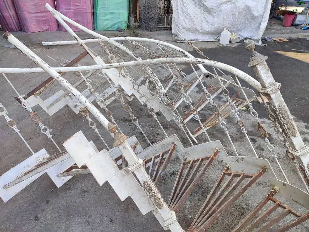 پله آهنی گرد ضخیم و سنگین|مصالح و تجهیزات ساختمان|مشهد, چهنو|دیوار