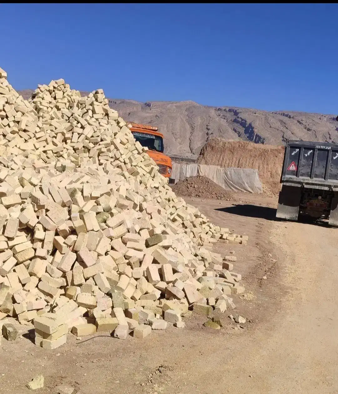 آجر سه گل و گری|عمده‌فروشی|شیراز, شهرک قمشه|دیوار