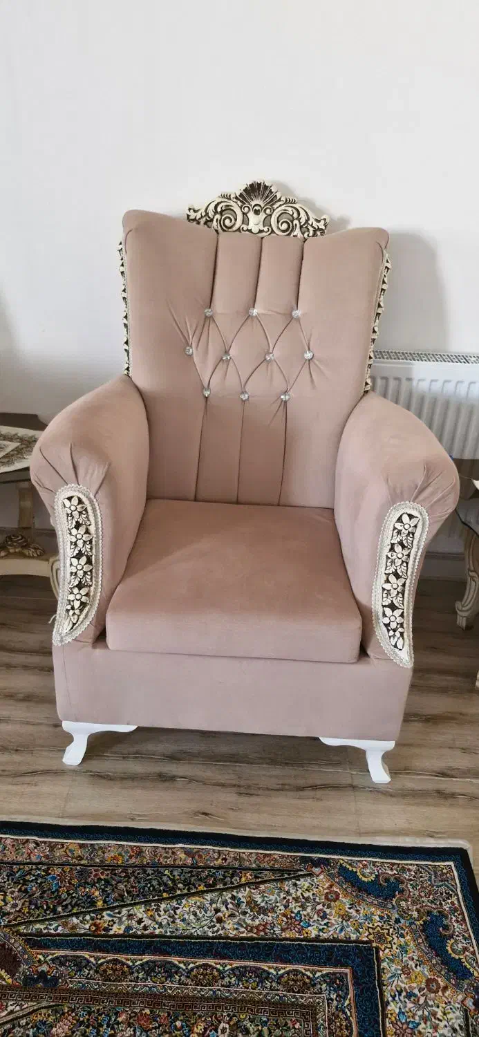 مبل کلاسیک در حد نو|مبلمان خانگی و میز عسلی|صائین قلعه, |دیوار