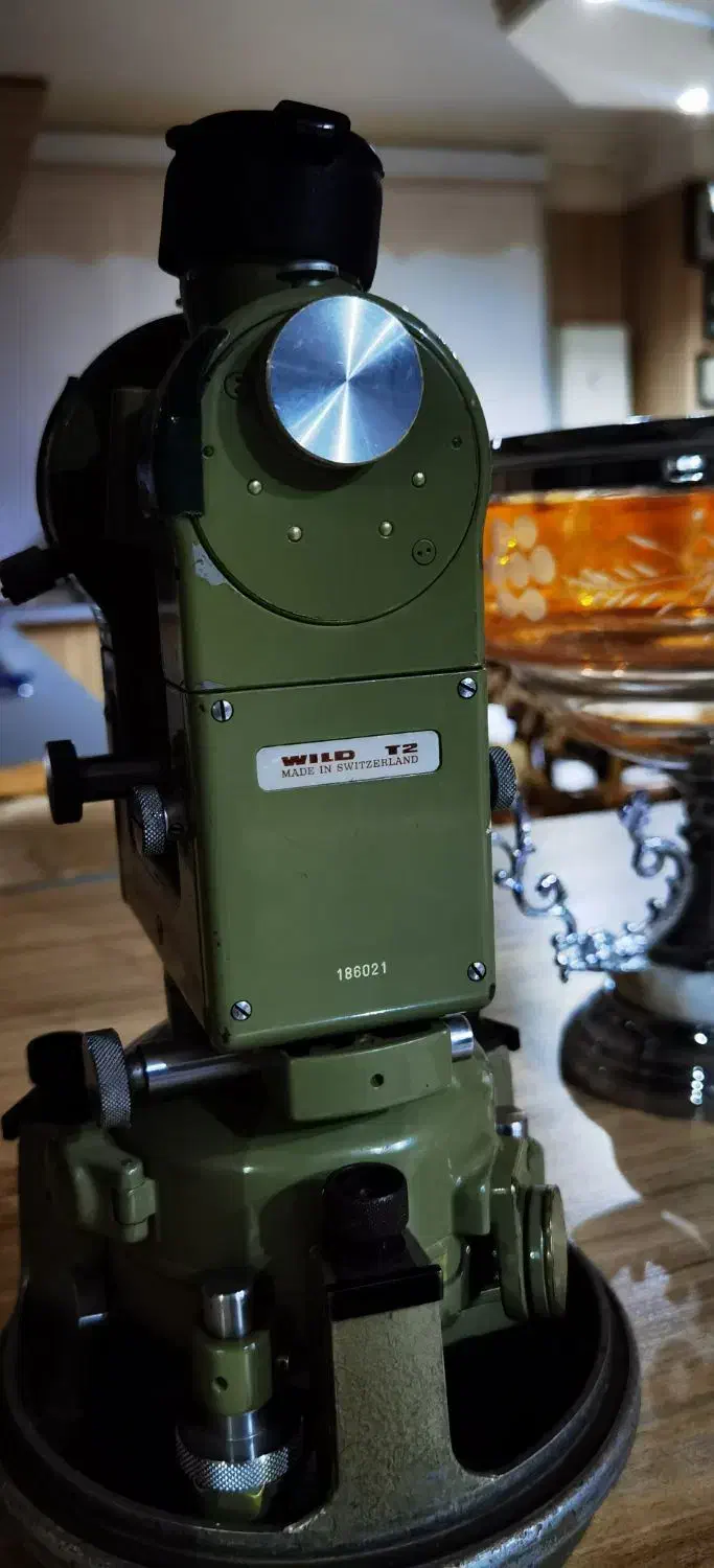 دوربین نقشه برداری wild t2 swiss ساخت سوییس|ابزارآلات|مشهد, شریف|دیوار