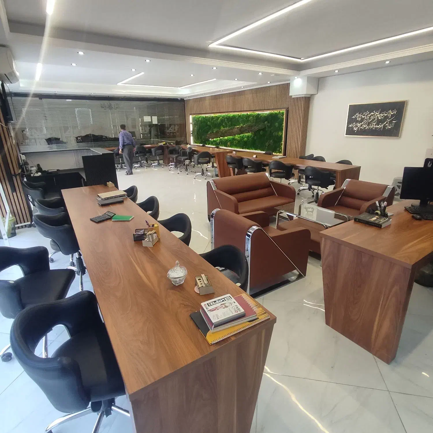 منشی خانم در دفتر املاک محدوده قایمیه|استخدام اداری و مدیریت|اسلامشهر, شهرک قائمیه|دیوار