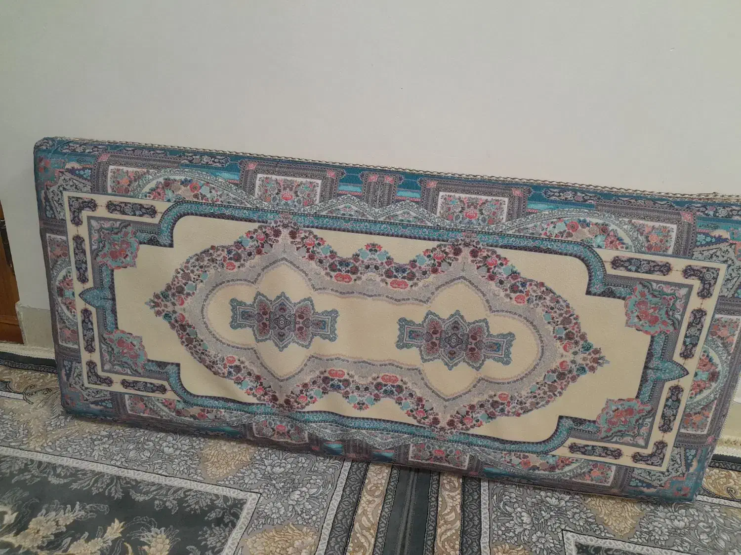 ۳عدد پشتی دیواری|پشتی|لاهیجان, بازکیاگوراب|دیوار