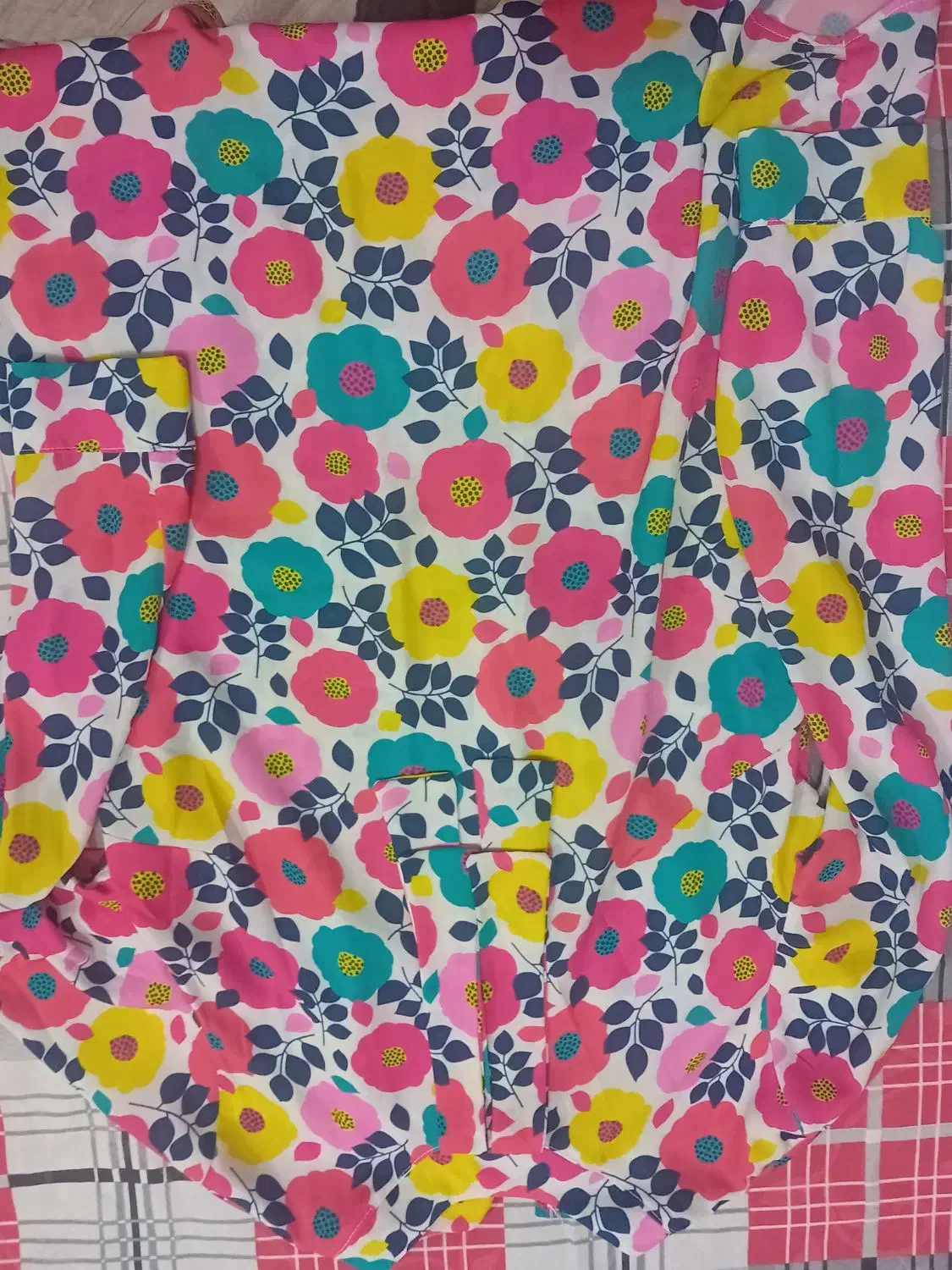 تعدادی شومیز نونو|لباس|اراک, |دیوار