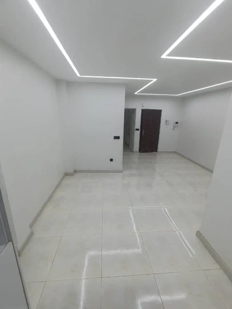 ۵۵متر/غربی ها/فول امکانات/عادل و طاهری