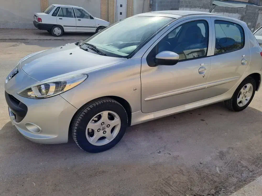 207 مدل 1400 سقف شیشه|خودرو سواری و وانت|طبس, |دیوار