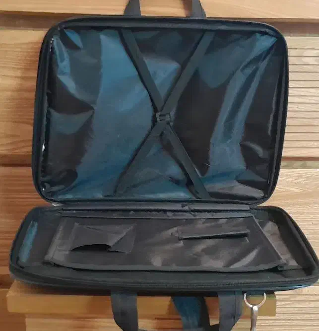 کیف لپتاپ برزنتی|قطعات و لوازم جانبی رایانه|کرج, شاهین‌ویلا|دیوار