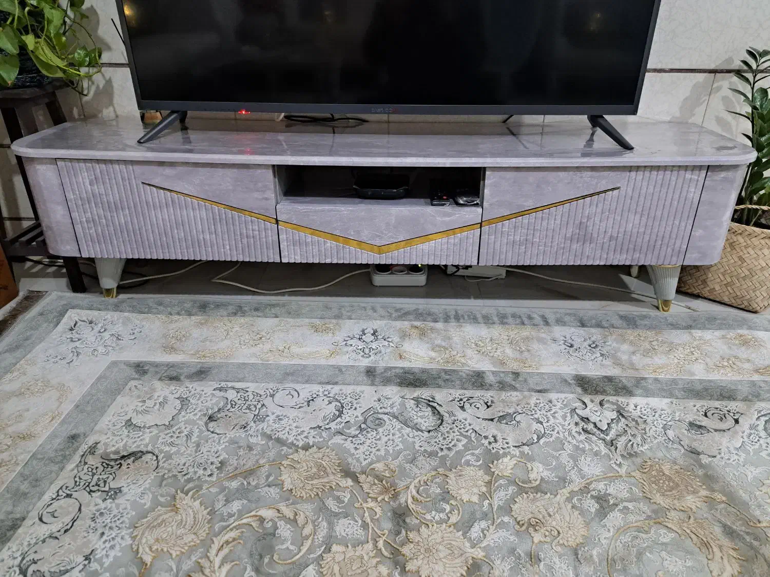 میز تلوزیون نو نو سه کشو|میز تلویزیون|هشتگرد, هیو|دیوار