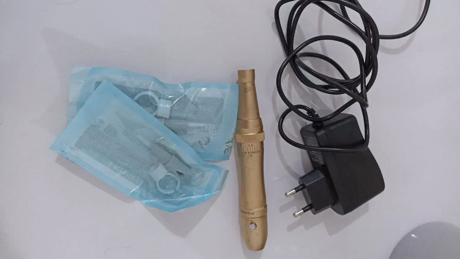 دستگاه تتو ابرو و بدن|آرایشی، بهداشتی، درمانی|چهارباغ, |دیوار